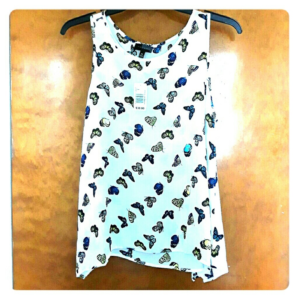 Spring Sale 🌸The Limited sleeveless blouse